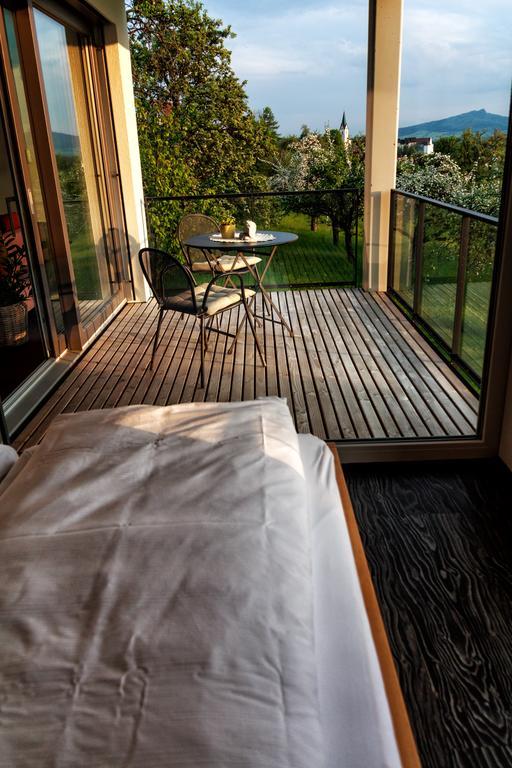 Hewen Apartments Енген Екстериор снимка